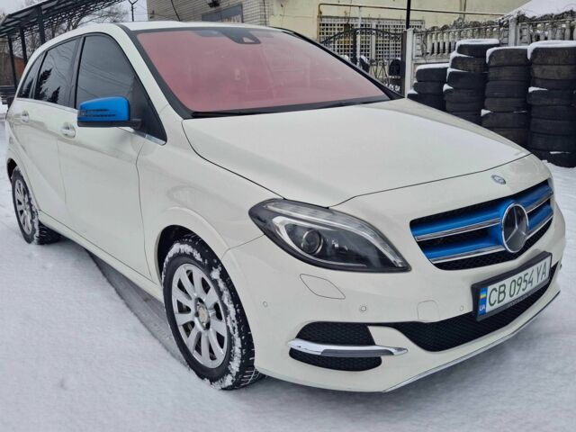 Білий Мерседес Б-клас, об'ємом двигуна 0 л та пробігом 87 тис. км за 11300 $, фото 2 на Automoto.ua