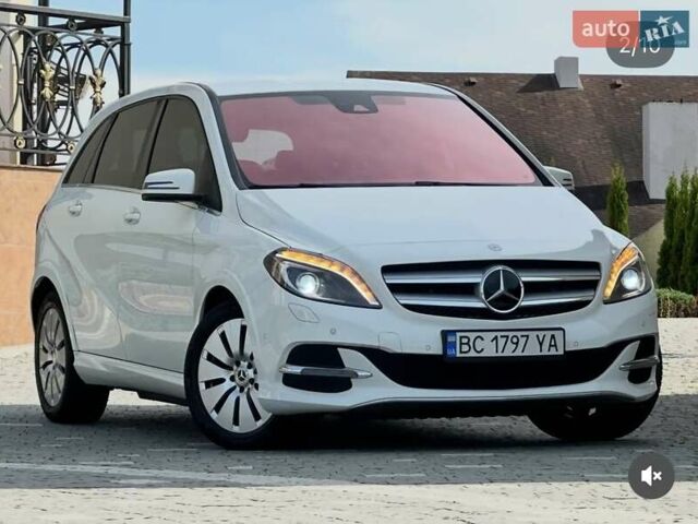 Белый Мерседес Б-класс, объемом двигателя 0 л и пробегом 120 тыс. км за 10000 $, фото 1 на Automoto.ua