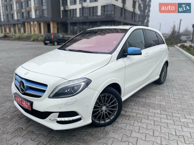 Белый Мерседес Б-класс, объемом двигателя 0 л и пробегом 103 тыс. км за 9500 $, фото 11 на Automoto.ua