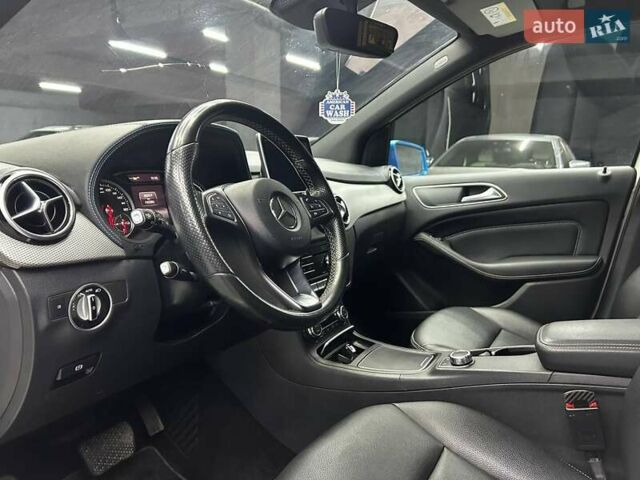 Белый Мерседес Б-класс, объемом двигателя 0 л и пробегом 132 тыс. км за 12200 $, фото 8 на Automoto.ua