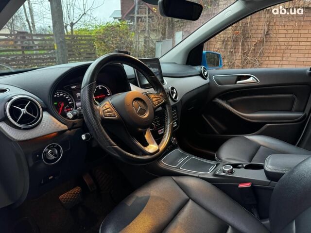 Белый Мерседес Б-класс, объемом двигателя 0 л и пробегом 120 тыс. км за 9440 $, фото 11 на Automoto.ua