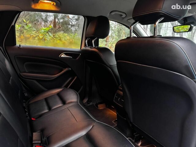 Белый Мерседес Б-класс, объемом двигателя 0 л и пробегом 120 тыс. км за 9440 $, фото 27 на Automoto.ua