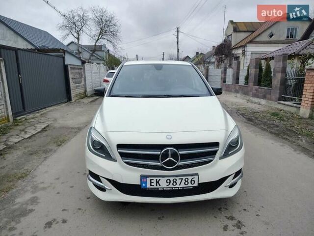 Білий Мерседес Б-клас, об'ємом двигуна 0 л та пробігом 112 тис. км за 9900 $, фото 1 на Automoto.ua