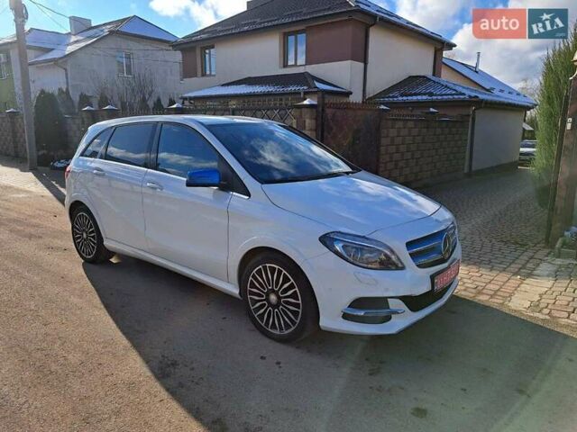 Білий Мерседес Б-клас, об'ємом двигуна 0 л та пробігом 99 тис. км за 10600 $, фото 3 на Automoto.ua