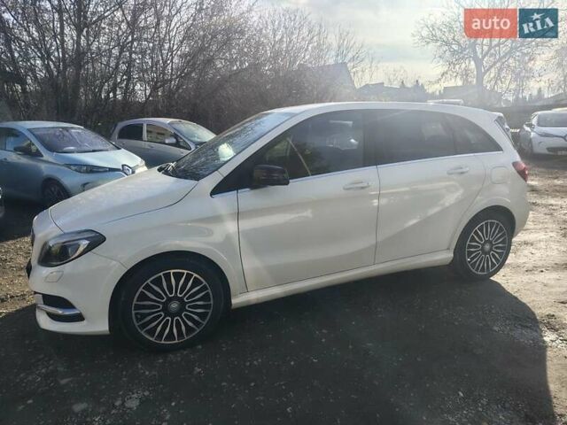 Белый Мерседес Б-класс, объемом двигателя 0 л и пробегом 117 тыс. км за 9850 $, фото 1 на Automoto.ua