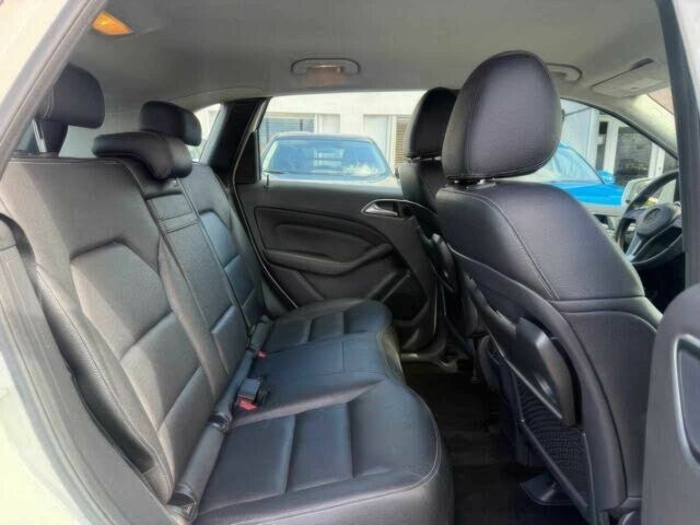 Белый Мерседес Б-класс, объемом двигателя 0 л и пробегом 79 тыс. км за 7000 $, фото 10 на Automoto.ua