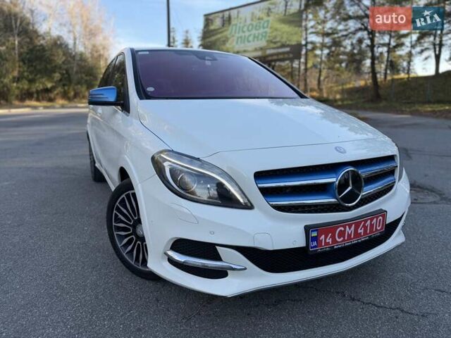 Белый Мерседес Б-класс, объемом двигателя 0 л и пробегом 90 тыс. км за 9800 $, фото 9 на Automoto.ua