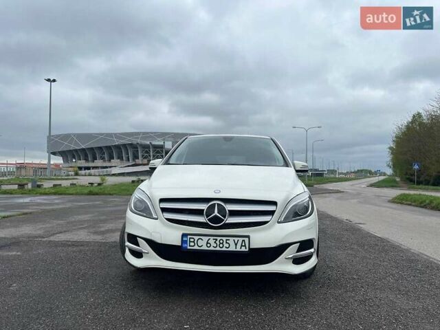 Белый Мерседес Б-класс, объемом двигателя 0 л и пробегом 92 тыс. км за 11900 $, фото 1 на Automoto.ua