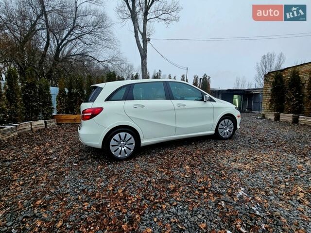 Білий Мерседес Б-клас, об'ємом двигуна 0 л та пробігом 179 тис. км за 9000 $, фото 10 на Automoto.ua