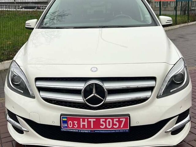 Белый Мерседес Б-класс, объемом двигателя 0 л и пробегом 96 тыс. км за 10999 $, фото 1 на Automoto.ua