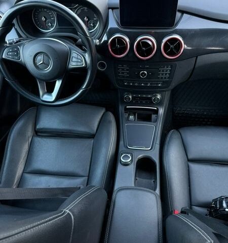 Белый Мерседес Б-класс, объемом двигателя 0 л и пробегом 91 тыс. км за 13000 $, фото 9 на Automoto.ua