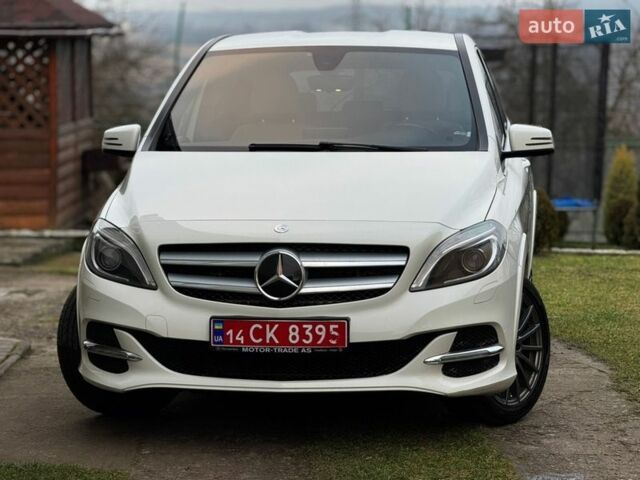 Белый Мерседес Б-класс, объемом двигателя 0 л и пробегом 117 тыс. км за 9950 $, фото 11 на Automoto.ua