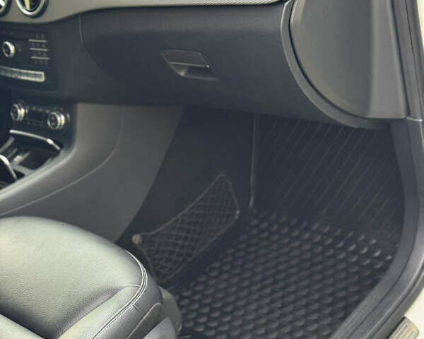 Білий Мерседес Б-клас, об'ємом двигуна 0 л та пробігом 78 тис. км за 10750 $, фото 59 на Automoto.ua