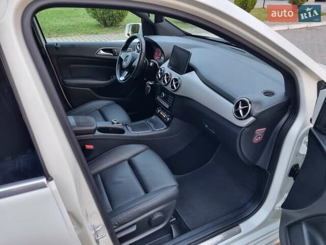 Білий Мерседес Б-клас, об'ємом двигуна 1.5 л та пробігом 269 тис. км за 15750 $, фото 29 на Automoto.ua