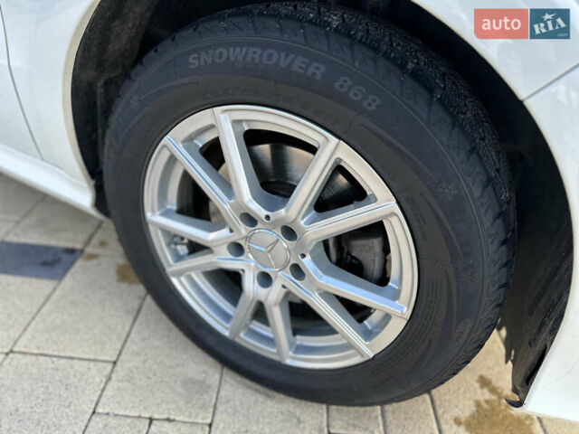 Білий Мерседес Б-клас, об'ємом двигуна 0 л та пробігом 63 тис. км за 11900 $, фото 14 на Automoto.ua