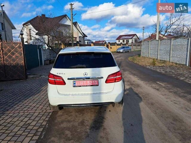 Білий Мерседес Б-клас, об'ємом двигуна 0 л та пробігом 99 тис. км за 10600 $, фото 7 на Automoto.ua