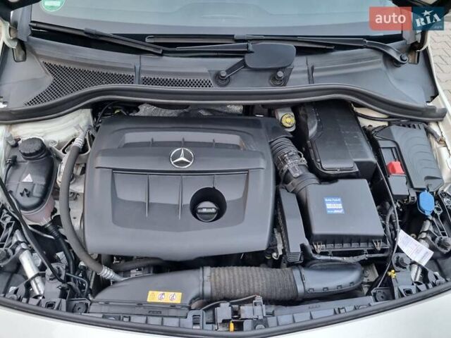 Білий Мерседес Б-клас, об'ємом двигуна 1.5 л та пробігом 269 тис. км за 15750 $, фото 42 на Automoto.ua