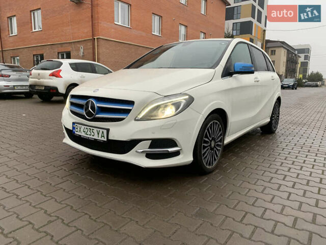 Белый Мерседес Б-класс, объемом двигателя 0 л и пробегом 99 тыс. км за 10350 $, фото 9 на Automoto.ua