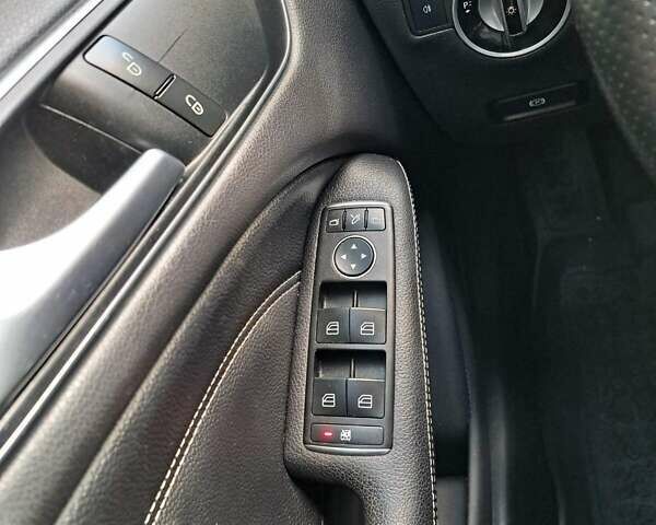 Білий Мерседес Б-клас, об'ємом двигуна 0 л та пробігом 99 тис. км за 10600 $, фото 26 на Automoto.ua