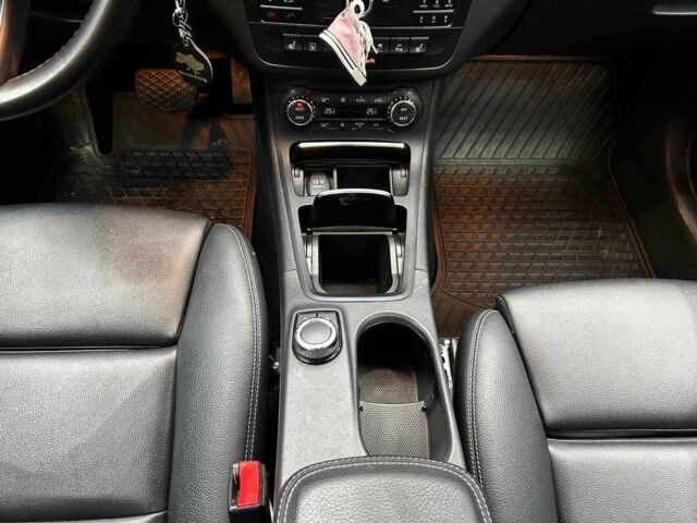 Білий Мерседес Б-клас, об'ємом двигуна 0 л та пробігом 120 тис. км за 11800 $, фото 10 на Automoto.ua