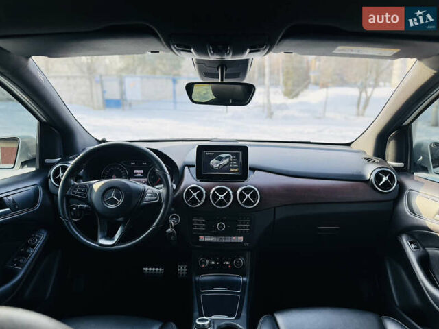 Білий Мерседес Б-клас, об'ємом двигуна 2.14 л та пробігом 67 тис. км за 17500 $, фото 6 на Automoto.ua