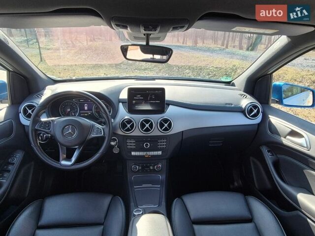 Белый Мерседес Б-класс, объемом двигателя 0 л и пробегом 62 тыс. км за 12000 $, фото 17 на Automoto.ua