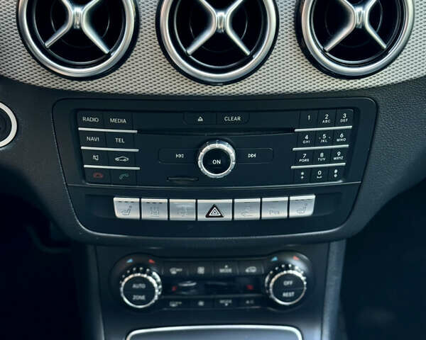 Мерседес Б-класс 2016 в Львове на Automoto.ua Белый Мерседес Б-класс, объемом двигателя 0 л и пробегом 75 тыс. км за 11900 $, фото 13 на Automoto.ua