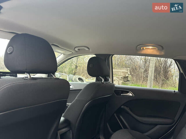 Білий Мерседес Б-клас, об'ємом двигуна 0 л та пробігом 54 тис. км за 10200 $, фото 9 на Automoto.ua