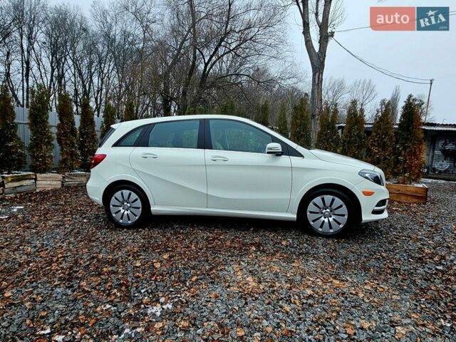 Білий Мерседес Б-клас, об'ємом двигуна 0 л та пробігом 179 тис. км за 9000 $, фото 11 на Automoto.ua