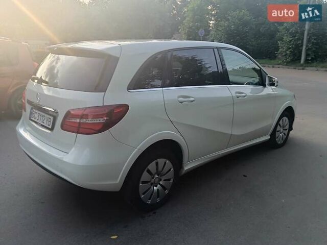 Мерседес Б-класс 2016 в Львове на Automoto.ua Белый Мерседес Б-класс, объемом двигателя 0 л и пробегом 120 тыс. км за 8700 $, фото 6 на Automoto.ua