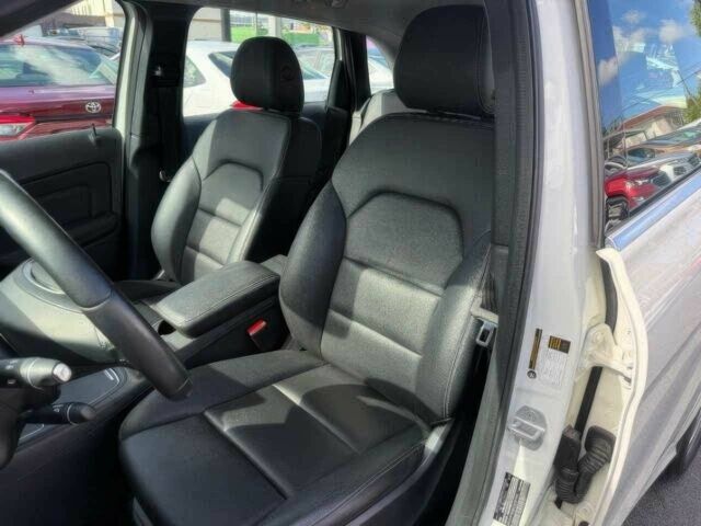 Белый Мерседес Б-класс, объемом двигателя 0 л и пробегом 79 тыс. км за 7000 $, фото 9 на Automoto.ua