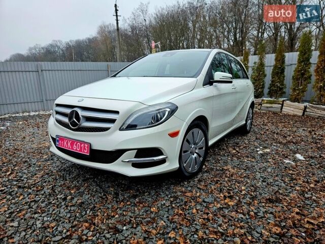 Білий Мерседес Б-клас, об'ємом двигуна 0 л та пробігом 179 тис. км за 9000 $, фото 1 на Automoto.ua