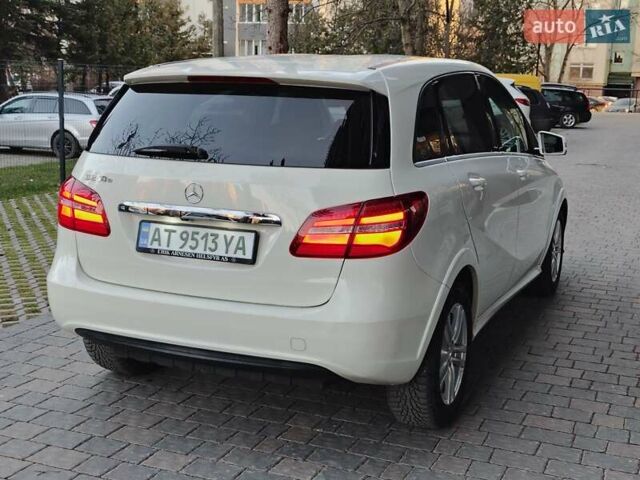 Белый Мерседес Б-класс, объемом двигателя 0 л и пробегом 85 тыс. км за 10500 $, фото 10 на Automoto.ua