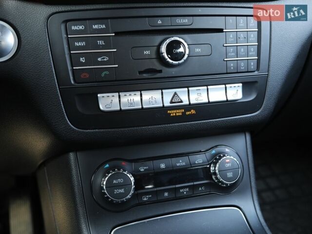 Білий Мерседес Б-клас, об'ємом двигуна 0 л та пробігом 137 тис. км за 14500 $, фото 19 на Automoto.ua