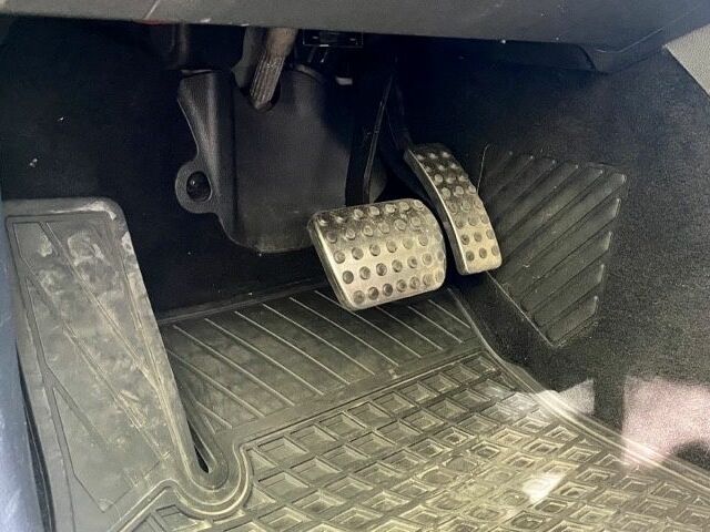 Белый Мерседес Б-класс, объемом двигателя 0 л и пробегом 57 тыс. км за 13900 $, фото 7 на Automoto.ua