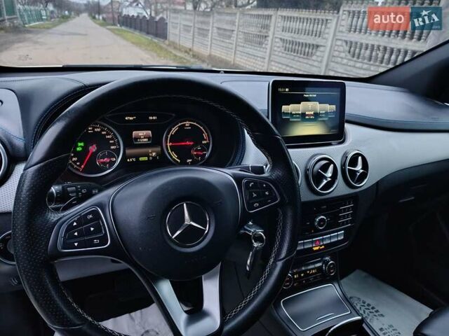 Білий Мерседес Б-клас, об'ємом двигуна 0 л та пробігом 112 тис. км за 9900 $, фото 18 на Automoto.ua