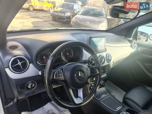 Белый Мерседес Б-класс, объемом двигателя 0 л и пробегом 117 тыс. км за 9850 $, фото 8 на Automoto.ua