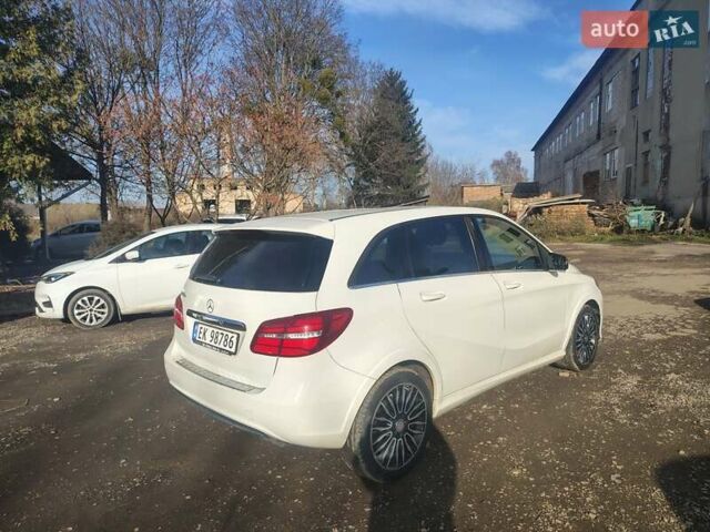 Белый Мерседес Б-класс, объемом двигателя 0 л и пробегом 117 тыс. км за 9850 $, фото 4 на Automoto.ua