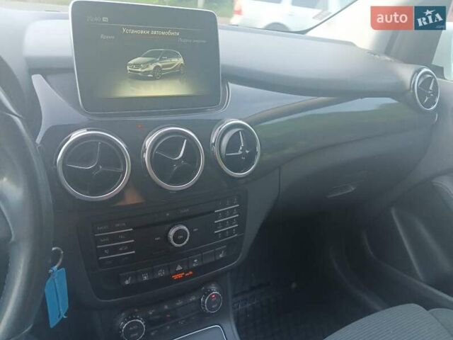 Мерседес Б-класс 2016 в Львове на Automoto.ua Белый Мерседес Б-класс, объемом двигателя 0 л и пробегом 120 тыс. км за 8700 $, фото 9 на Automoto.ua