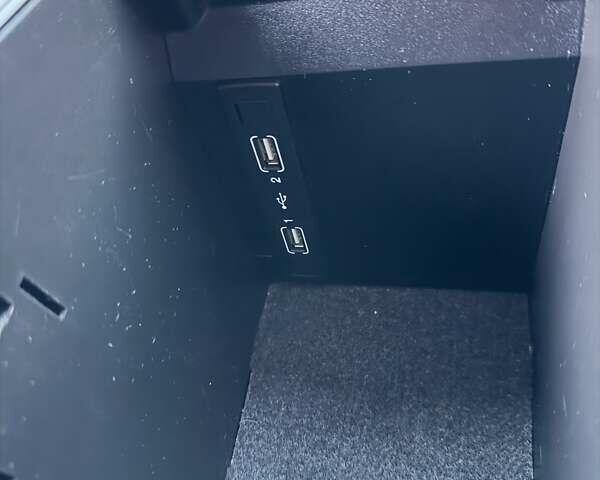 Белый Мерседес Б-класс, объемом двигателя 0 л и пробегом 90 тыс. км за 9800 $, фото 65 на Automoto.ua