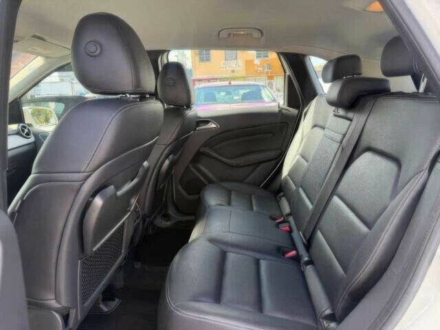 Белый Мерседес Б-класс, объемом двигателя 0 л и пробегом 79 тыс. км за 7000 $, фото 11 на Automoto.ua