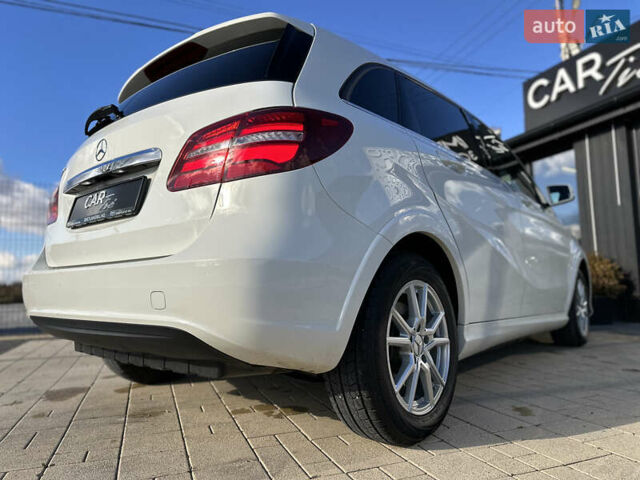 Білий Мерседес Б-клас, об'ємом двигуна 0 л та пробігом 63 тис. км за 11900 $, фото 34 на Automoto.ua