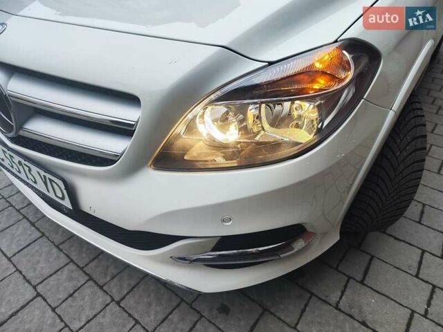 Белый Мерседес Б-класс, объемом двигателя 0 л и пробегом 60 тыс. км за 9999 $, фото 8 на Automoto.ua