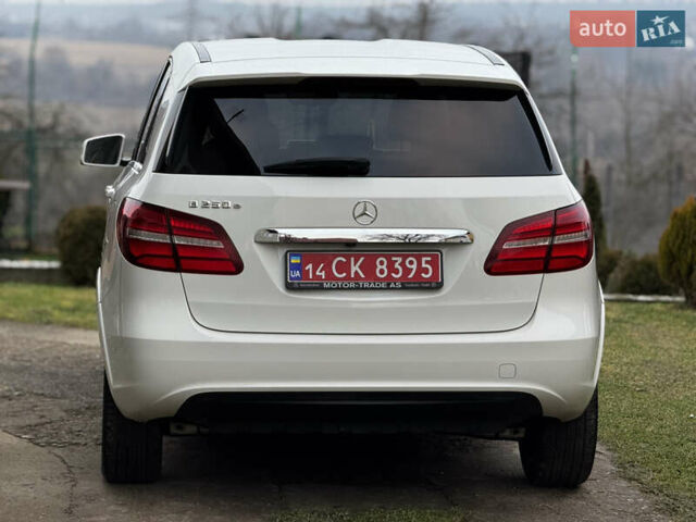 Белый Мерседес Б-класс, объемом двигателя 0 л и пробегом 117 тыс. км за 10550 $, фото 17 на Automoto.ua