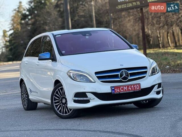 Белый Мерседес Б-класс, объемом двигателя 0 л и пробегом 90 тыс. км за 9800 $, фото 4 на Automoto.ua