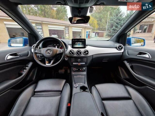 Мерседес Б-клас 2016 у Дніпро (Дніпропетровську) на Automoto.ua Білий Мерседес Б-клас, об'ємом двигуна 0 л та пробігом 99 тис. км за 11999 $, фото 23 на Automoto.ua