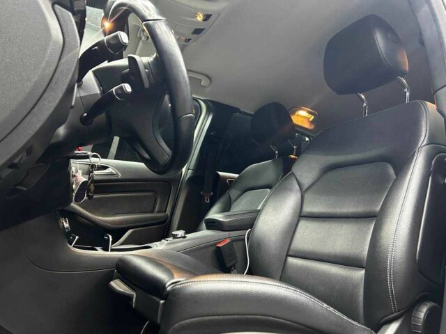 Білий Мерседес Б-клас, об'ємом двигуна 0 л та пробігом 120 тис. км за 11800 $, фото 19 на Automoto.ua