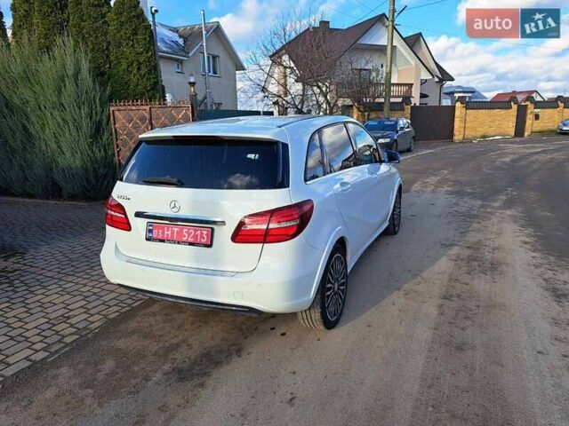 Білий Мерседес Б-клас, об'ємом двигуна 0 л та пробігом 99 тис. км за 10600 $, фото 8 на Automoto.ua