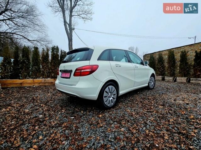 Білий Мерседес Б-клас, об'ємом двигуна 0 л та пробігом 179 тис. км за 9000 $, фото 9 на Automoto.ua