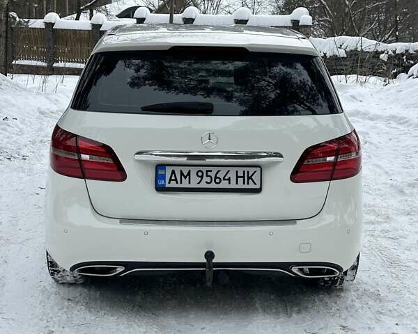 Белый Мерседес Б-класс, объемом двигателя 2.14 л и пробегом 339 тыс. км за 15100 $, фото 7 на Automoto.ua